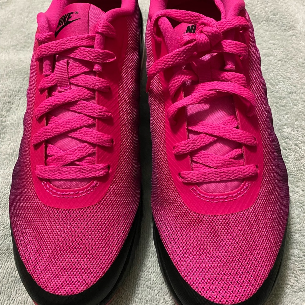 Nike Air Max Invigor